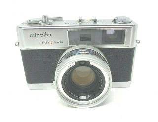 Minolta Hi - Matic - 9 Easy Flash Film Camera.  Rokkor - Pf 45mm F1.  7 Vintage
