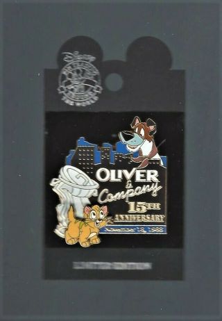 Disney Pin - Oliver And Company 15th Anniversary Le On Retail Card