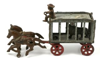 Vtg Cast Iron Horse Drawn Royal Circus Carriage Parade Cage Wagon With Lion