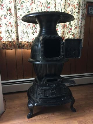 Antique,  Cast Iron,  Pot Belly Stove In,  Missing Skirt Rail