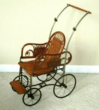 1902 - Antique - Wicker Folding Doll Baby Carriage Co - Davenport.  Iowa - - Stroller - Org