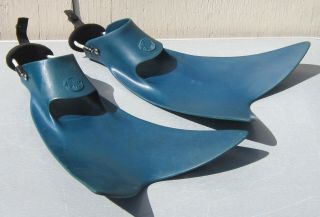 Vintage Force Fins Medium/large Diving Scuba Snorkeling Blue