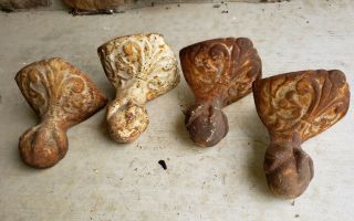 Set Of 4 Antique Cast Iron Eagle Claw Fleur - De - Lis Foot Feet For Tub Stamped