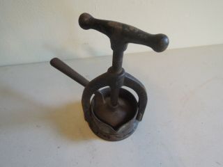 Antique Iron Columbia Meat Juice Press By Landers Frary & Clark Britain Ct.