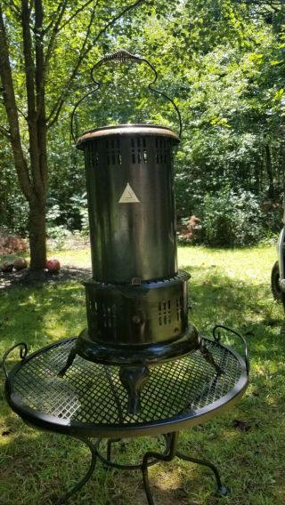 Vintage No.  525m Perfection Kerosene Oil Heater Stove