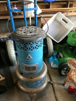 Antique Vintage Perfection Oil Kerosene Heater No.  630 Blue Enamel W/tank 4leg