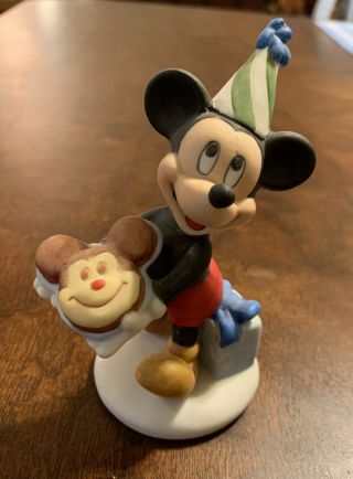 Vintage Disney Schmid Happy Birthday Mickey Figurine W/cake
