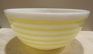 Vintage Pyrex Yellow And White Striped 403 2.  5 Qt.  Mixing Bowl