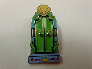Vintage Disney Official Pin Trading 2002 Measures 1.  75 " X 0.  80 " Please See Photos