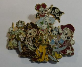 Walt Disney Pin Trading 2006 Around The World Pirate Mickey Mouse & Friends