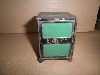 Great Old Cast Iron Columbia Safe Key Lock Safe Still Bank C1898