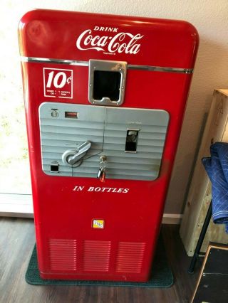 Coca - Cola Coke Machine Vendo Vmc 33 Unrestored.