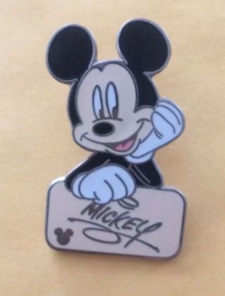Disney Cast Member Lanyard Series 4 Pin Mickey Very Hard To Find