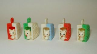 Vtg 5 PK Penny King moving Cat In Cheese vending Machine Toy Gumball Prize Charm 2