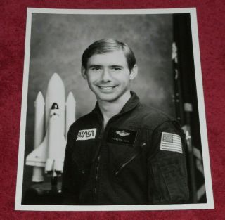 1983 Nasa Photo Astronaut Brewster Shaw Pilot Of Space Shuttle Columbia Sts - 9