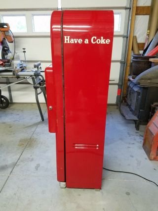 Coke Coca - Cola Machine Vendo 39 Fully Definite Survivor 3