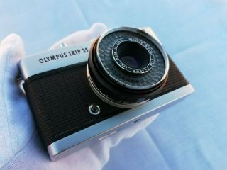 Vintage Olympus Trip 35 Point And Shoot 35mm Film Camera -.