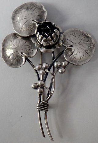VINTAGE ART DECO HAND WROUGHT STERLING SILVER WATER LILY PAD & FLOWER BROOCH 2