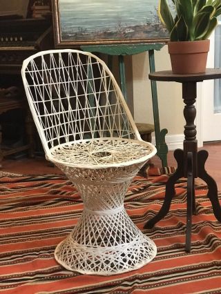 Vintage Mid - Century Modern Spun Fiberglass Patio Chair Russell Woodard