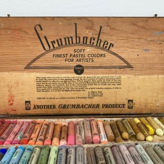 Vintage Grumbacher Rembrandt art pastels,  Wood case,  60,  pc,  series 11 2
