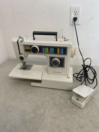 Vintage Dressmaker Stretch Stitch Sewing Machine Model 101