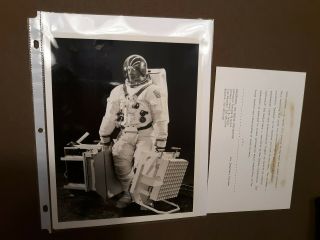 Apollo 11 Official Nasa Press Release With B/w Photograph