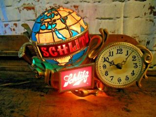 Vintage 1976 Rare Schlitz Lighted Clock Rotating Globe Beer Bar Sign.