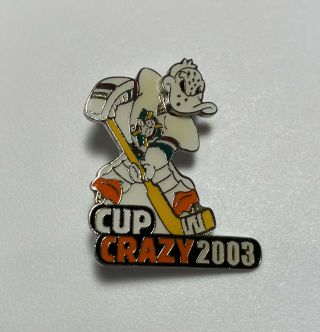 Disney Dlr 2003 Cast Mighty Ducks Wild Wing Stanley Cup Crazy Bobble Pin Le