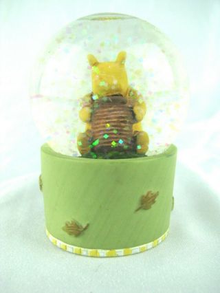 Charpente Disney Classic Winnie The Pooh Miniature Globe Mini 2.  5 " Honey