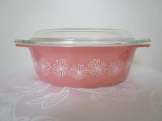 Vintage Pyrex Pink & White Daisy Casserole Dish W/lid 1.  5qt Usa Very Good