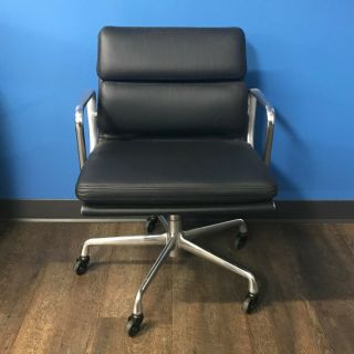Authentic Herman Miller Eames Soft Pad Management Chair In Black Leather
