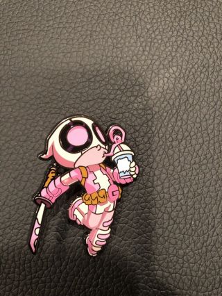 Marvel Sdcc 2016 Gwenpool Chase Skottie Young Mystery Pin