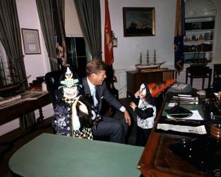 President John F.  Kennedy With Children On Halloween 1963 8x10 Photo