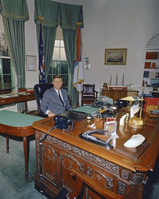 President John F.  Kennedy At His Desk In The Oval Office 1962 8x10 Photo