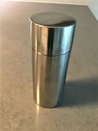 Stelton Cylinda Arne Jacobsen 0.  75 Liter Cocktail Shaker