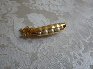 Vintage Trifari Goldtone Pearl Peas In A Pod Brooch Pin Large 2 3/4 " L