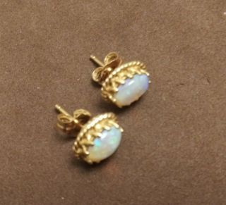 Vintage Estate 14k Yellow Gold Natural Opal Fancy Stud Earrings