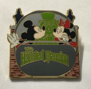 Disney 2008 Haunted Mansion Pin Mickey & Minnie In Doom Buggy Unaware Of Ghost