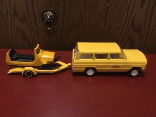 Vintage Tonka Yellow Jeep Wagoneer,  Trailer And Snowmobile 17”.