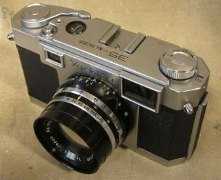 vintage YASHICA 35 Rangefinder Film CAMERA with 45mm 4.  5cm f1.  9 Lens 2