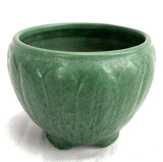 Antique Arts & Crafts Green Glaze Vase W/ Feather Leaf Design & 4 Squat Feet
