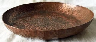 RARE VINTAGE 1920 ' s MISSION - ARTS & CRAFTS HAMMERED VERY HEAVY COPPER DISH 3