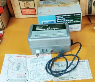 Vintage Craftsman Electric Fence Charger 15 Mile Plug - In 436.  480402 W/ Box Usa