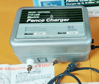 Vintage Craftsman Electric Fence Charger 15 Mile Plug - In 436.  480402 w/ Box USA 3