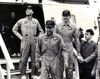 8x10 Nasa Photo: Apollo 13 Crew On Recovery Ship Uss Iwo Jima After Return