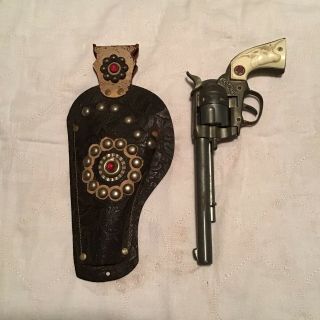 Vintage “hubley Cowboy”cap Gun With Embossed Studded Jeweled Leather Holster Set