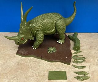 Vintage Aurora Prehistoric Scenes Spiked Dinosaur Styracosaurus Model Complete
