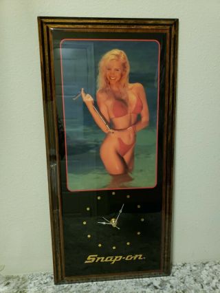 Vintage Snap on tools Girl in RED bikini quartz wall mounted clock CON 3