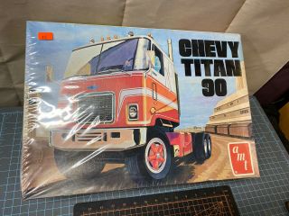 Vintage Amt Chevy Titan 90 1/25 Scale Model Truck Kit T509