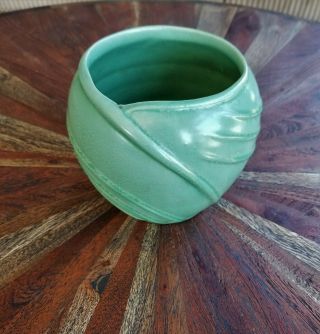 Vintage Early 30`s Haeger Matte Green Arts Craft Geranium Leaf Vase Orig Label